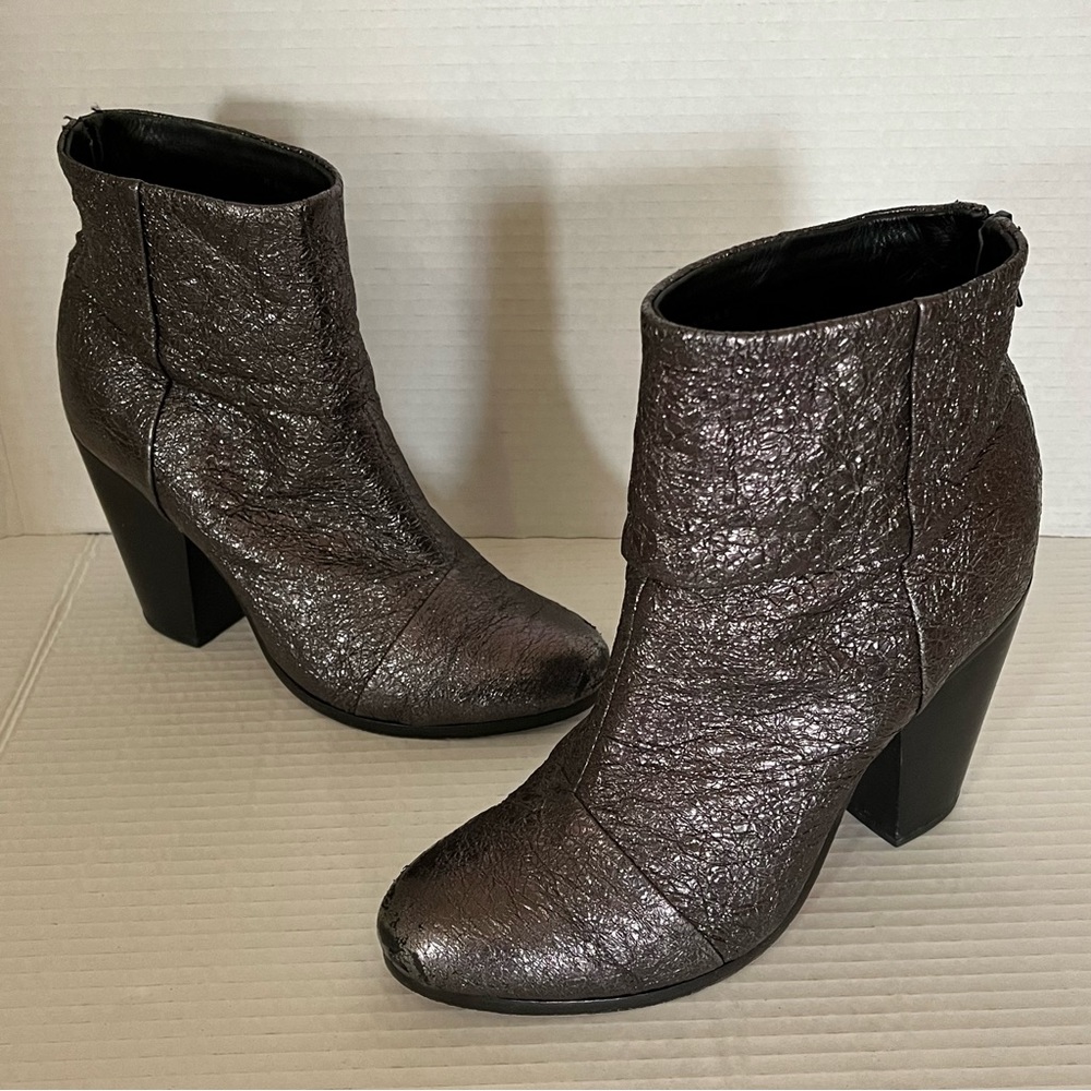 Rag & Bone Women’s Newbury Gunmetal Crinkle Leather Black Ankle Bootie 6.5